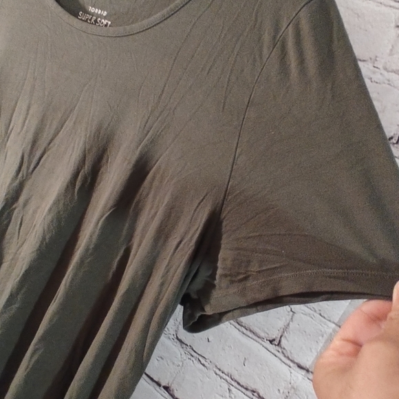 Torrid Super Soft Green Green Flowy Tee Shirt 3X - Picture 7 of 13